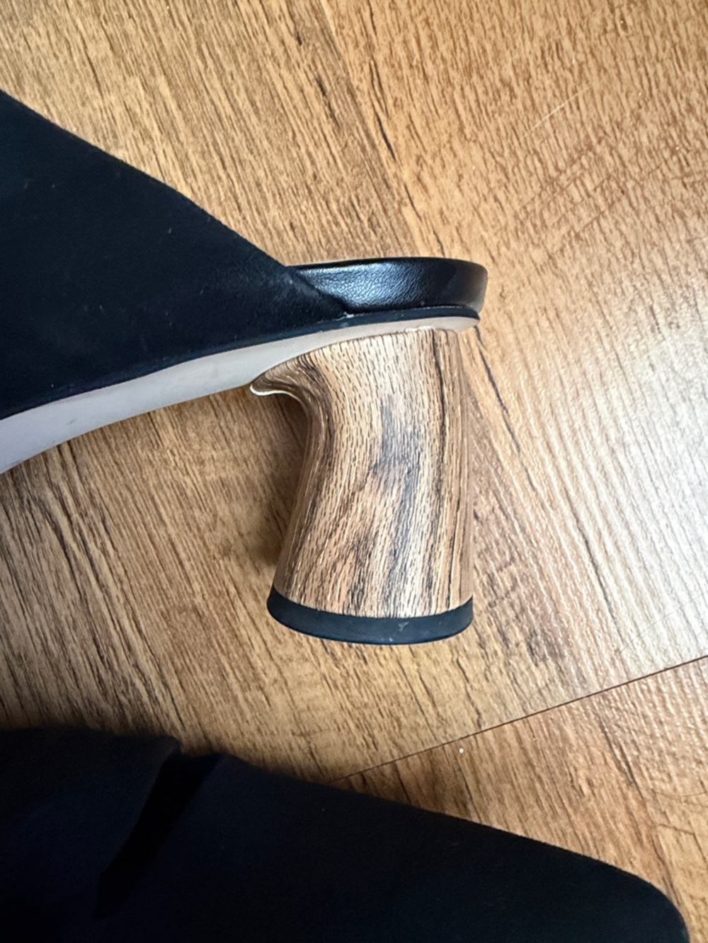 Sanctuary Black Pointed-Toe Knotted Suede Mules - Picture 4 of 5